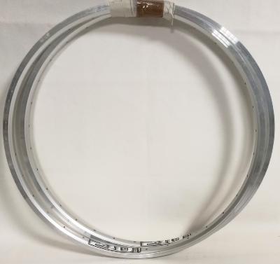 MACH 1 210 ALU 26" - 2 Jantes VTT pneus 32 trs neuves