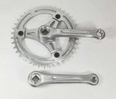 OFMEGA  CRANKSET    -39 T-  Pedalier 125mm