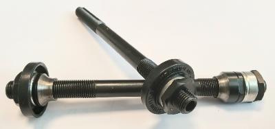 SHIMANO 600 NEW Axe de moyeu arrière