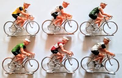 6 Miniatures cyclistes plastiques