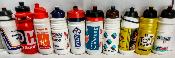 10 TEAM VINTAGE BOTTLES . - Lot de 10 bidons équipe pro.