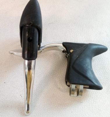  AERO BRAKE LEVERS - Leviers de freins aero.