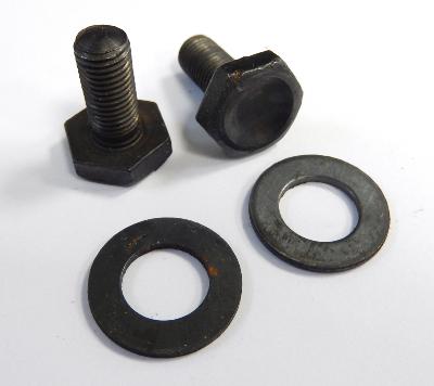 2 BOTTOM AXE SCREWS - 2 Boulons axe pédalier