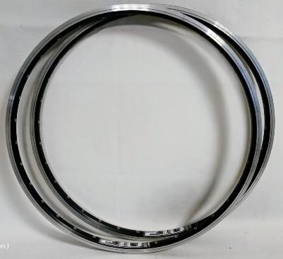 MACH1 210 ALU 26 - 2 Jantes VTT pneus 32 trs neuves