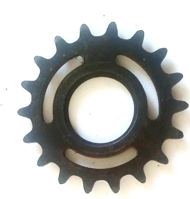 FIXED SPROCKET 16 TEETH - Pignon fixe 31