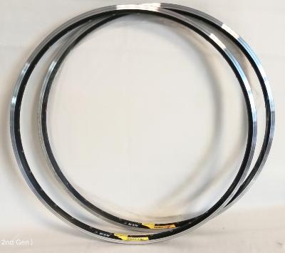 ALEXRIMS ACE 18 - 622 - 28" - 700 - 32 - 2 Jantes pneus neuves