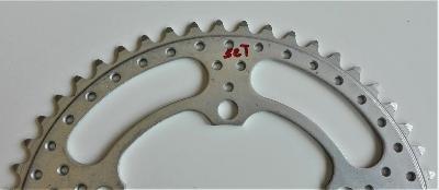  ALUMINIUM CHAINRING 52 - Plateau alu BCD 122