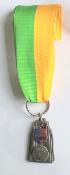 MEDAILLE ruban épingle veston 4 cm jaune/vert