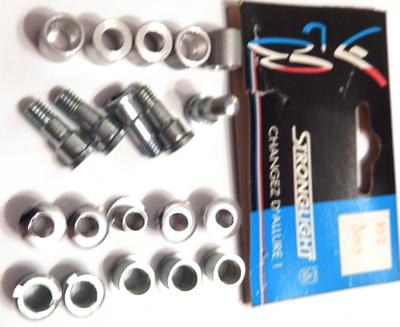 5 STRONGLIGHT 300 CHAINRING BOLTS - 5 Vis cheminée triple plateaux