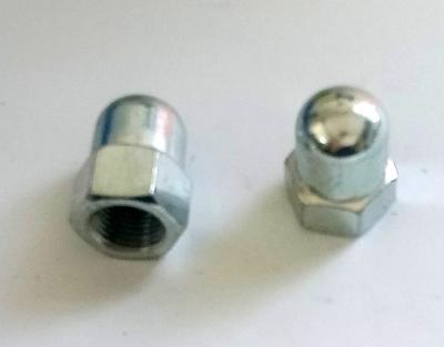 2 FRONT HUB NUTS - 2 Ecrous de roues avants