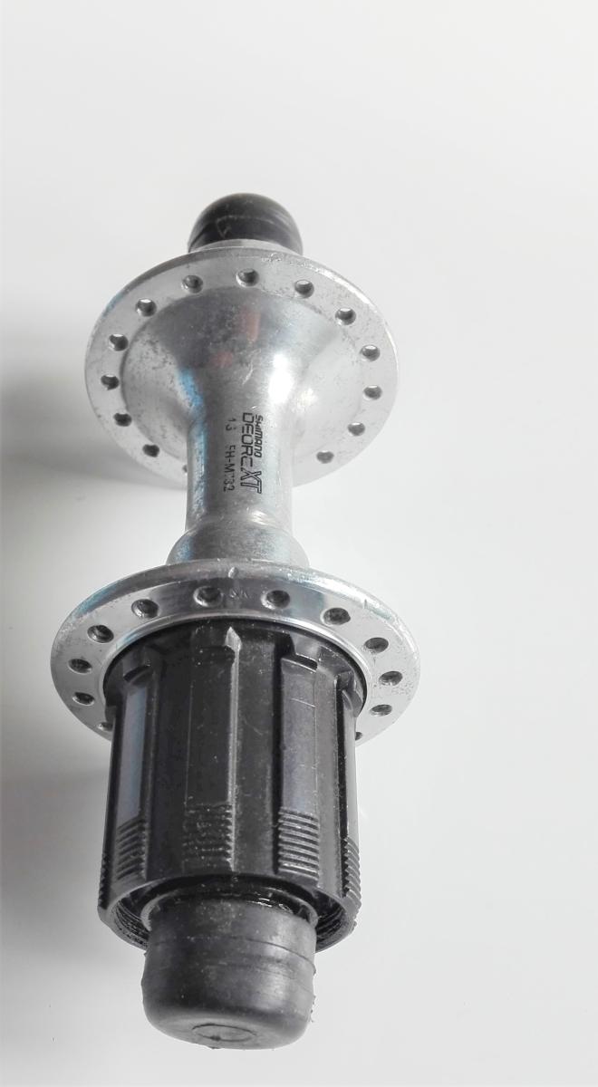 Moyeu Arrière Shimano Deore XT FH-M750 40 Trous 135mm - Roulements Scellés, Avec Axe Rapide - Neuf, Rare