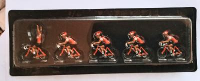 5 Miniatures cyclistes plastiques 1/43