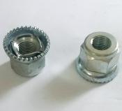 2 FRONT HUB NUTS - 2 Ecrous de roues avants.